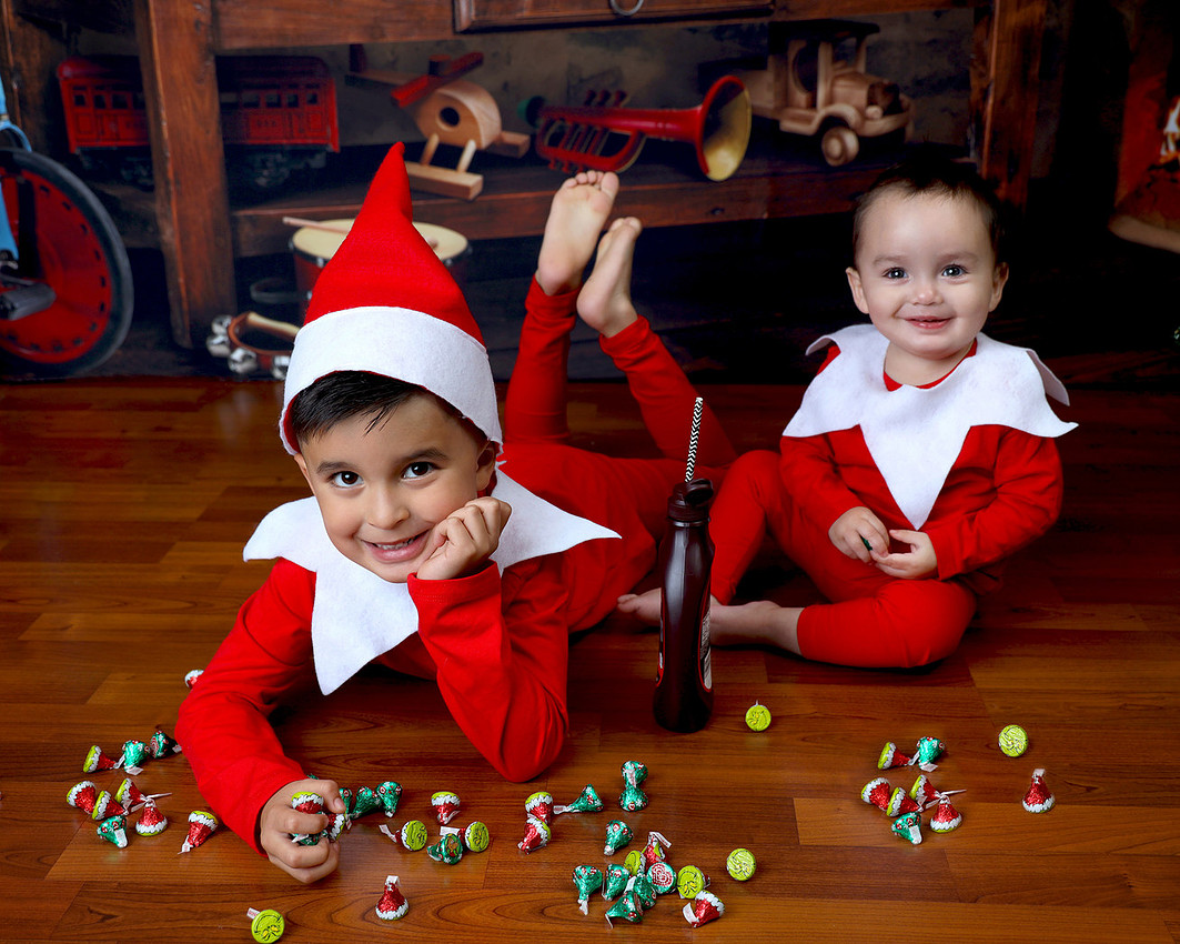 Christmas mini, Christmas photos, Christmas photographer, Christmas, Kokomo Christmas photographer, Russiaville Christmas photographer, Howard county Christmas photographer, elf, elf photos, elf mini, elf on the shelf, elf mini's, elf photos, 